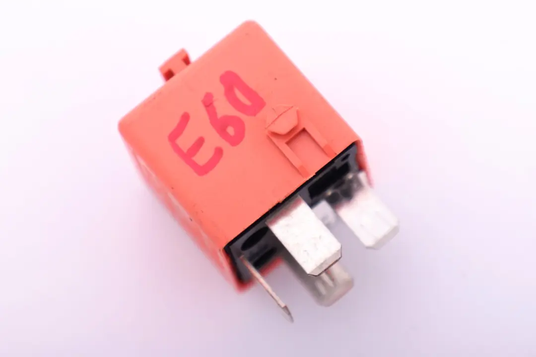 Changer Make Contact Salmon Red to BMW E60 E63 E87 E90 Relay with Part number 1742690 BMW E60 E63 E87 E90 Relay Changer Make Contact Salmon Red - SKU 1742690 - Part number 1742690