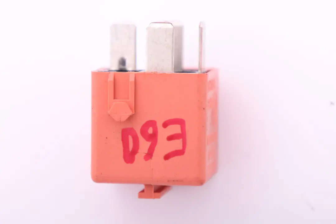 Changer Make Contact Salmon Red to BMW E60 E63 E87 E90 Relay with Part number 1742690 BMW E60 E63 E87 E90 Relay Changer Make Contact Salmon Red - SKU 1742690 - Part number 1742690