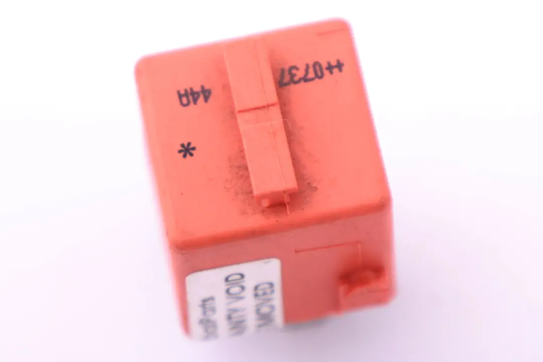 Changer Make Contact Salmon Red to BMW E60 E63 E87 E90 Relay with Part number 1742690 BMW E60 E63 E87 E90 Relay Changer Make Contact Salmon Red - SKU 1742690 - Part number 1742690