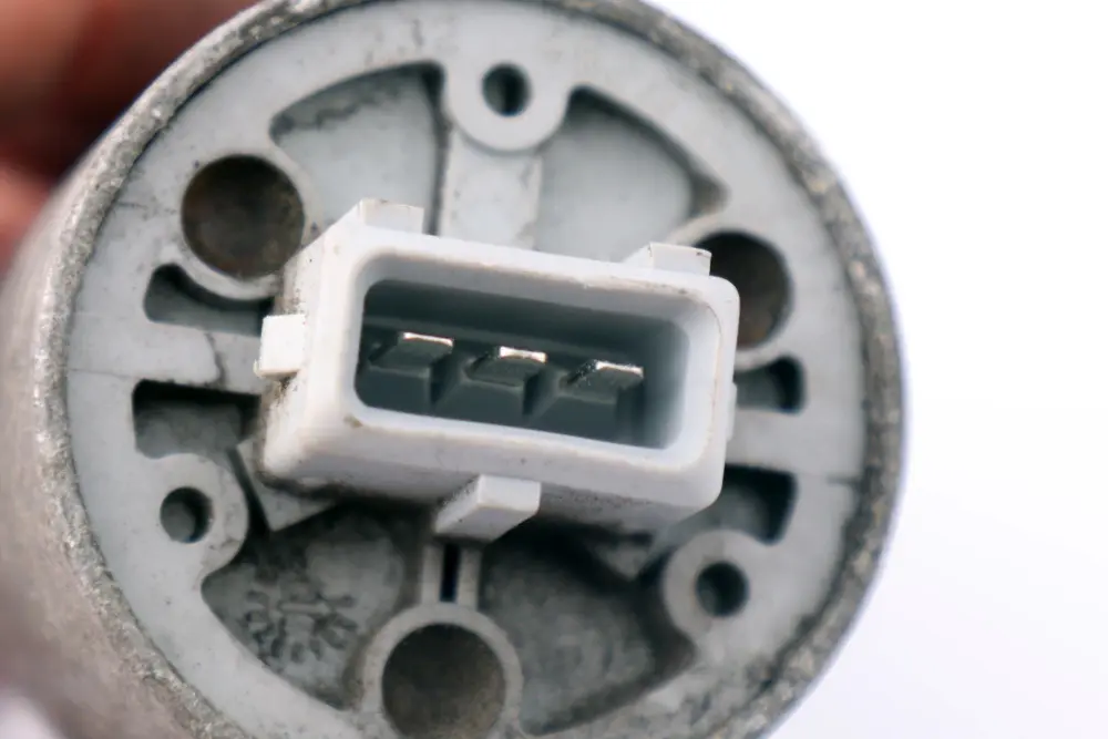 BMW 3 5 X3 X5 Series E39 E46 E60 E61 E65 E53 E83 Shape Idle Regulating Valve - SKU 1744713 - Part number 1744713