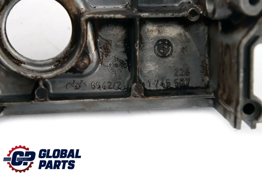 M62 Obudowa rozrządu 1745507 do BMW E38 E39 E53 X5 o numerze 1745506 BMW E38 E39 E53 X5 M62 Obudowa rozrządu 1745507 - SKU 1745506 - Numer Części 1745506