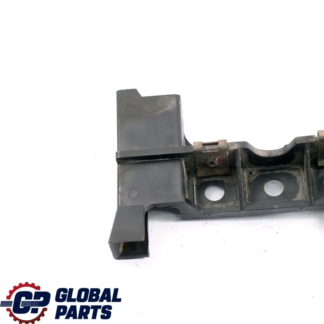 Choc-Receveur Support Admission Arriere Droite pour BMW 3 E36 à propos du numéro de pièce 1960698 BMW 3 E36 Choc-Receveur Support Admission Arriere Droite - SKU 1960698 - Numéro de pièce 1960698