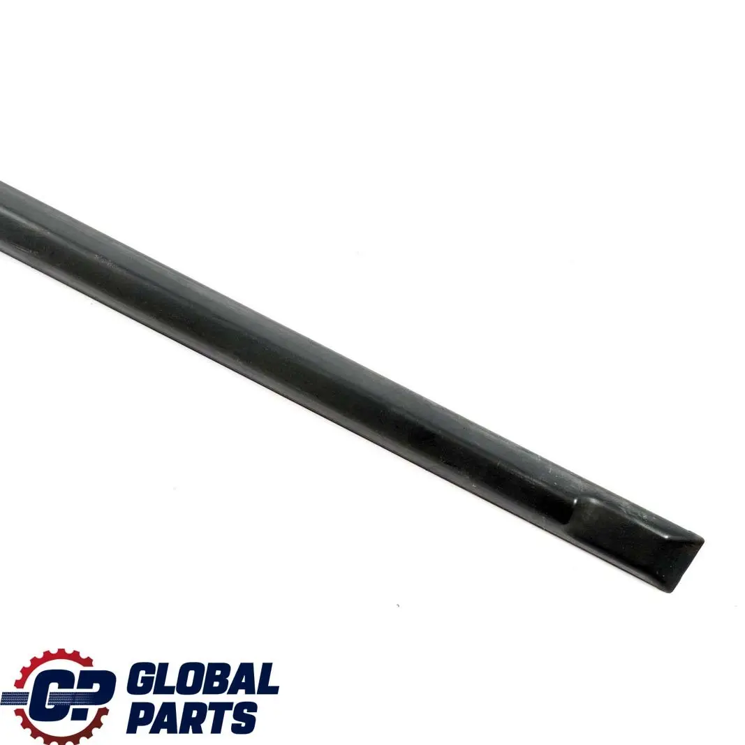 Copertura della striscia rivestimento esterna porta posteriore sinistra per BMW E36 con numero di parte 1960733 BMW E36 Copertura della striscia rivestimento esterna porta posteriore sinistra - SKU 1960733 - Numero di parte 1960733