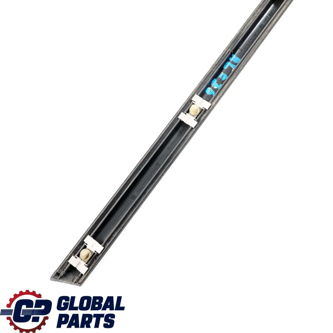 Combi Berline Revetement Exterieur Arriere Droite Porte Baguette pour BMW 3 E36 à propos du numéro de pièce 1960733 BMW 3 E36 Combi Berline Revetement Exterieur Arriere Droite Porte Baguette - SKU 1960733 - Numéro de pièce 1960733