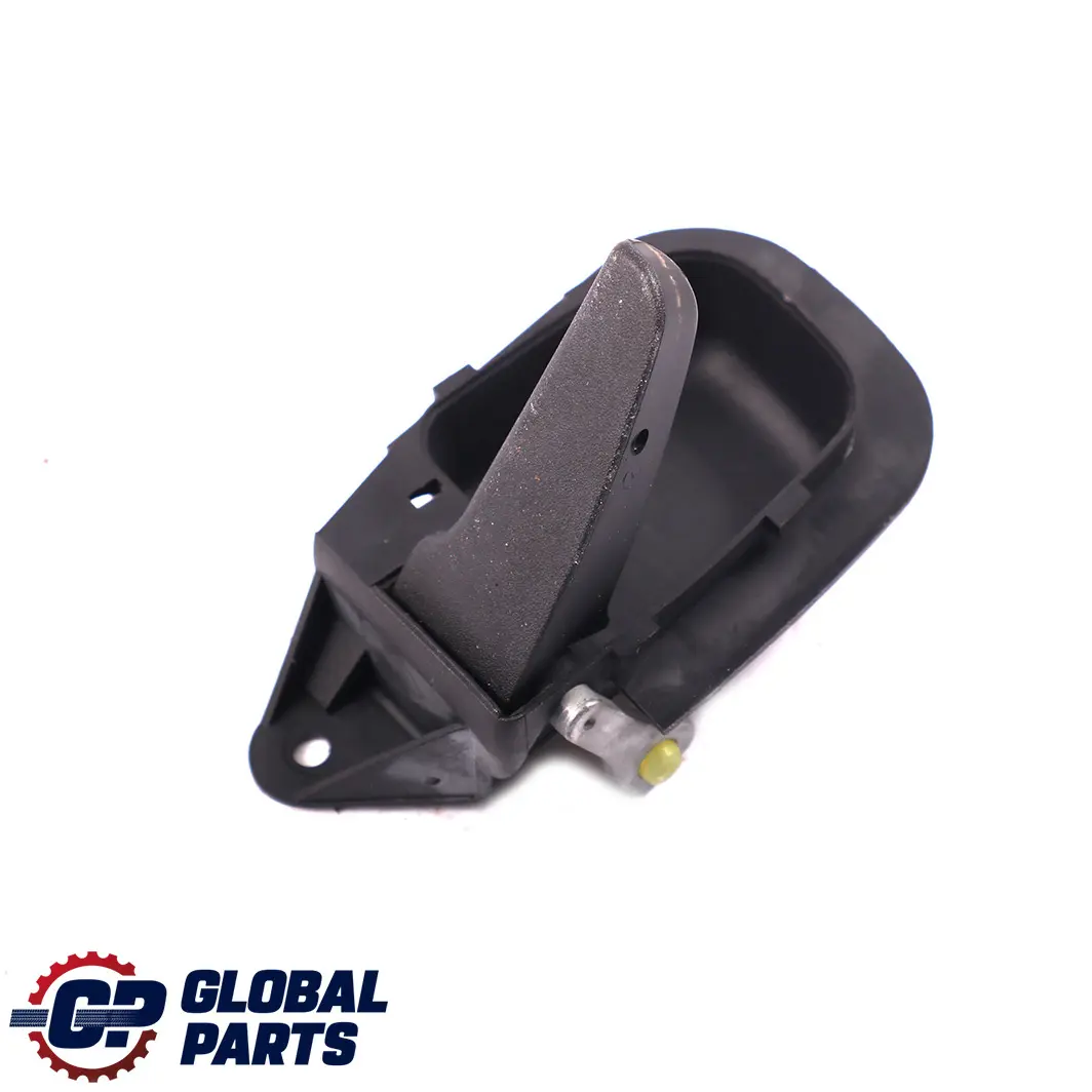 Apriporta Interno SX Portiera Posteriore Nero per BMW E36 con numero di parte 1960829 BMW E36 Apriporta Interno SX Portiera Posteriore Nero - SKU 1960829 - Numero di parte 1960829