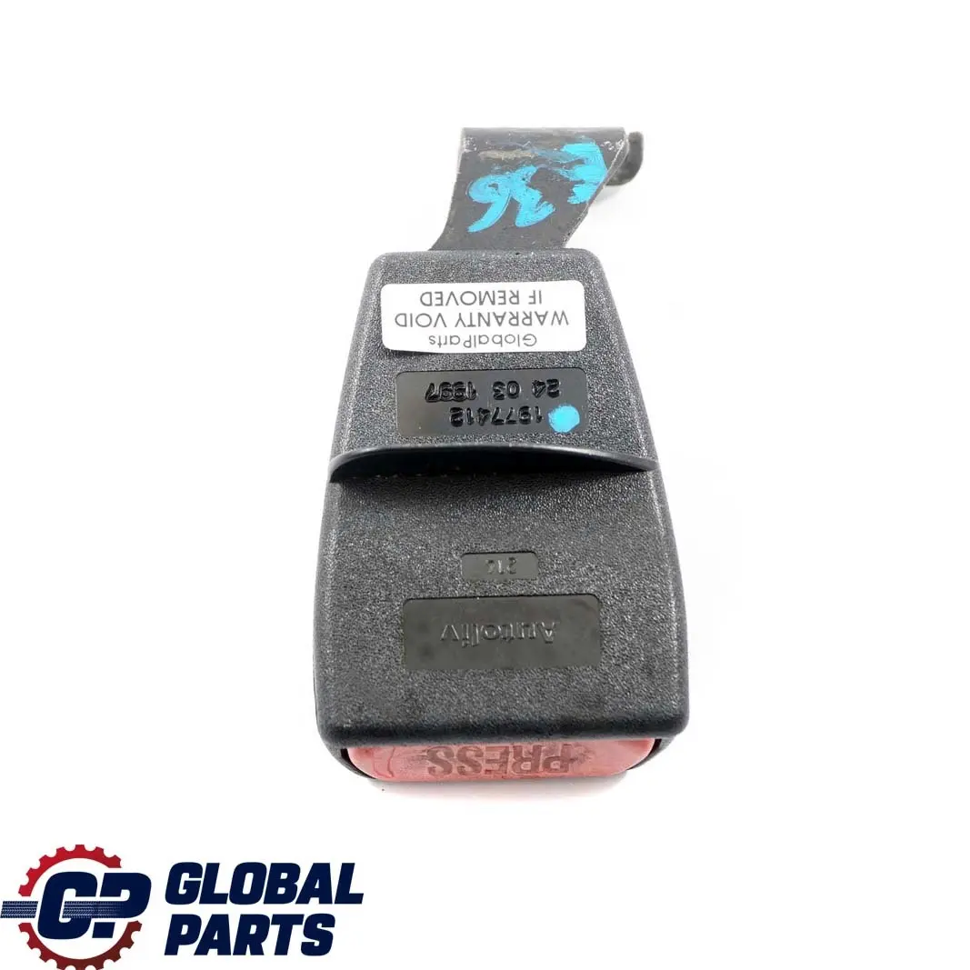 Asiento trasero derecho Hebilla inferior del cinturon para BMW E36 Berlina con número de pieza 1977412 BMW E36 Berlina Asiento trasero derecho Hebilla inferior del cinturon - SKU 1977412 - Número de pieza 1977412