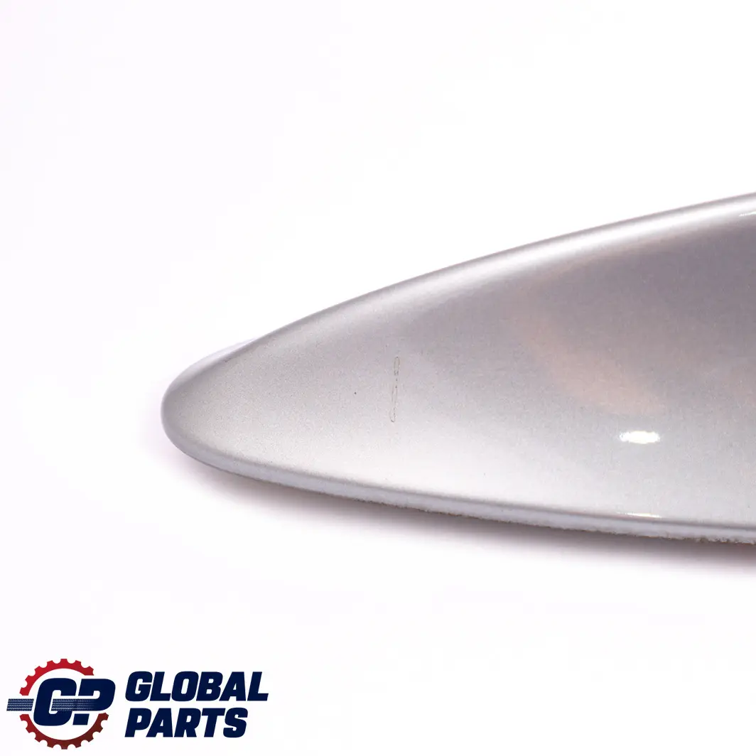 Techo Antena aleta de tiburón Silbergrau Gris - A08 para BMW X3 E83 con número de pieza 2147431 BMW X3 E83 Techo Antena aleta de tiburón Silbergrau Gris - A08 - SKU 2147431-SBG - Número de pieza 2147431