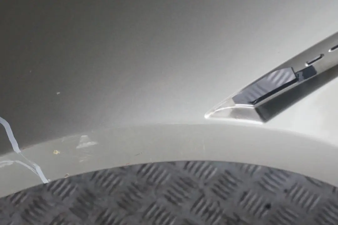 BMW 6 E63 E64 Pareti Anteriore Sinistra Parafango Mineralsilber Argento - A14 - SKU 2155901-MS1 - Numero di parte 2155901