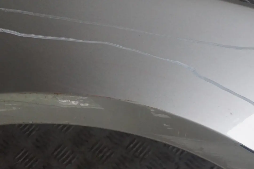 Front Right Wing Fender Side Panel O/S Mineralsilber Silver - A14 to BMW 6 E63 E64 with Part number 2155902 BMW 6 E63 E64 Front Right Wing Fender Side Panel O/S Mineralsilber Silver - A14 - SKU 2155902-MS - Part number 2155902