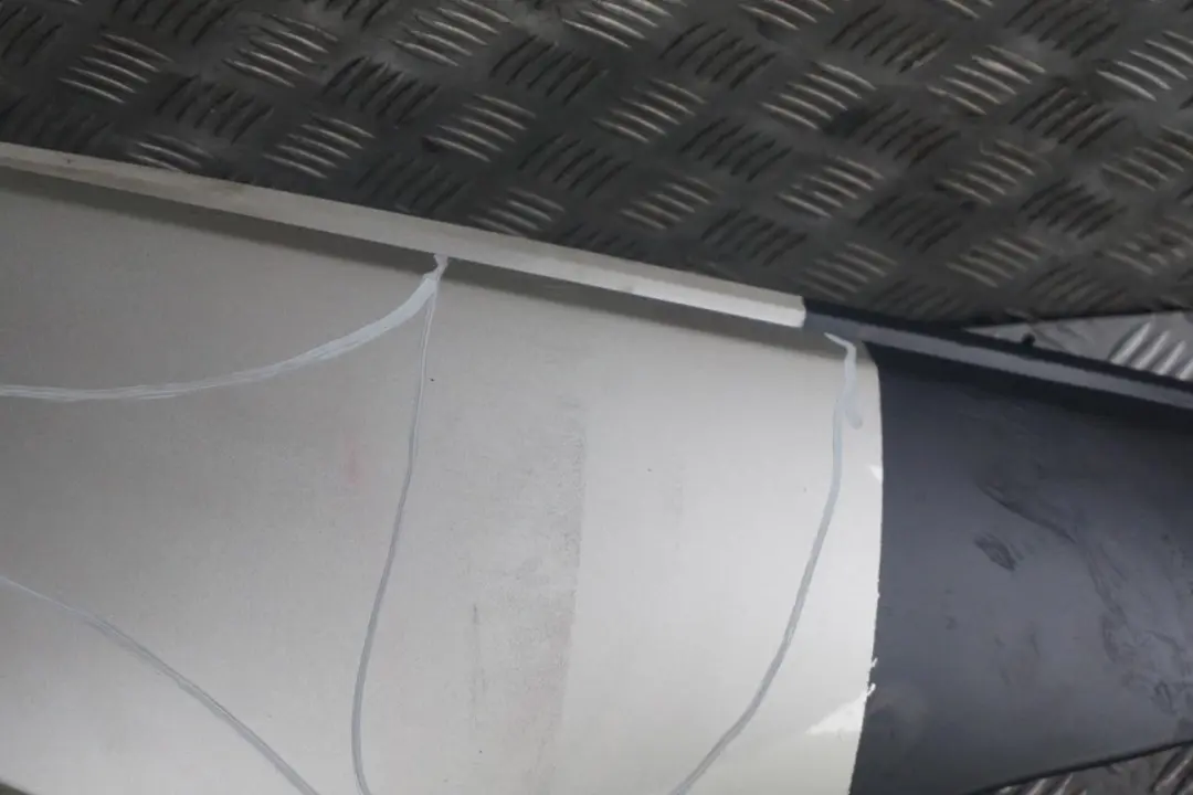 Front Right Wing Fender Side Panel O/S Mineralsilber Silver - A14 to BMW 6 E63 E64 with Part number 2155902 BMW 6 E63 E64 Front Right Wing Fender Side Panel O/S Mineralsilber Silver - A14 - SKU 2155902-MS - Part number 2155902