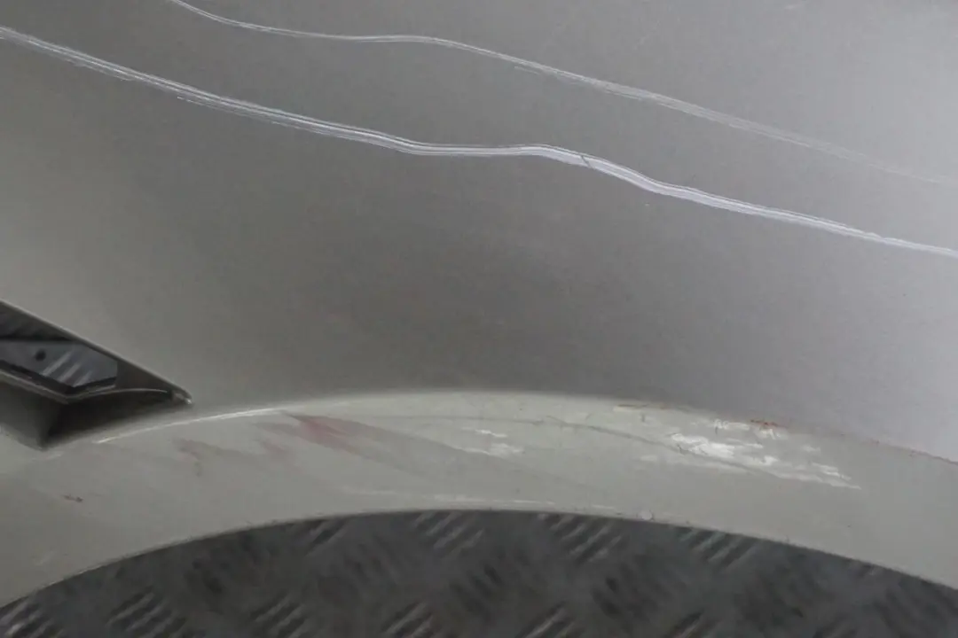 BMW E63 E64 Błotnik prawy Mineralsilber - SKU 2155902-MS - Numer Części 2155902