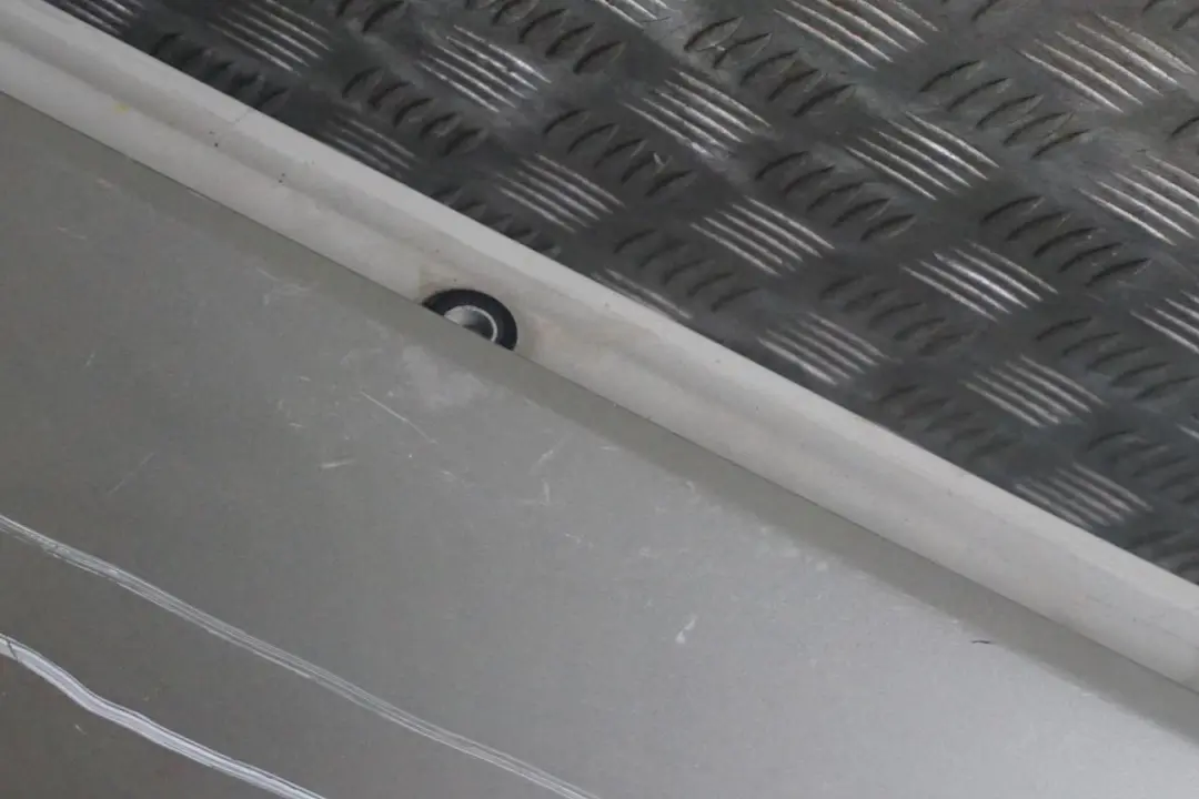 BMW 6 E63 E64 Seitenwand Kotflügel Vorne Rechts Mineralsilber Silber - A14 - SKU 2155902-MS - Teilenummer 2155902
