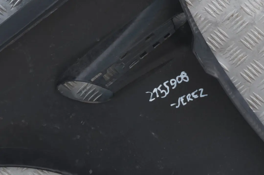 Seitenwand vorne rechts Kotflügel Jerezschwarz Schwarz - A73 für BMW 3 E92 E93 M3 mit Teilenummer 2155922 BMW 3 E92 E93 M3 Seitenwand vorne rechts Kotflügel Jerezschwarz Schwarz - A73 - SKU 2155908-JEREZ - Teilenummer 2155922