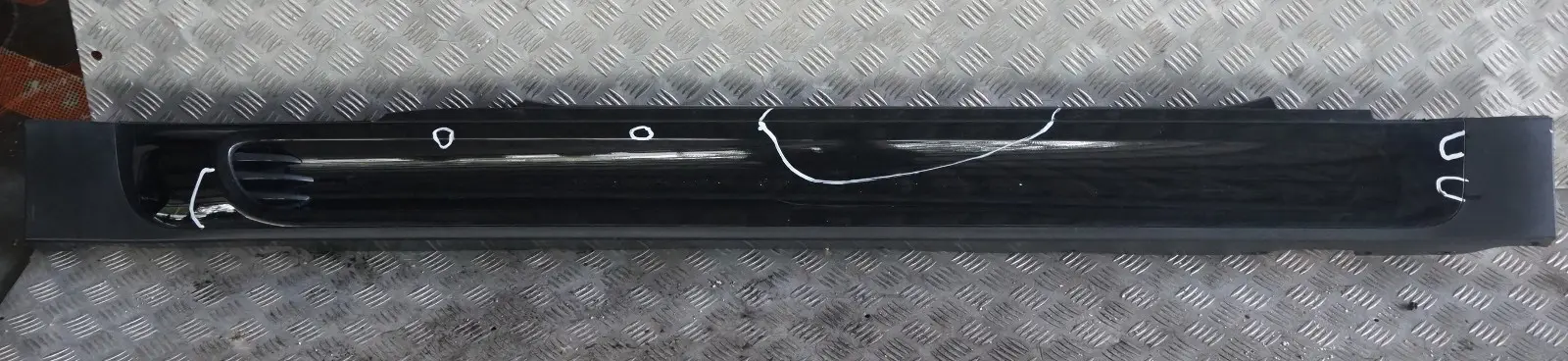 BMW MINI Cooper R56 R57 JCW Right Door O/S Sill Skirt Side Trim Midnight Black