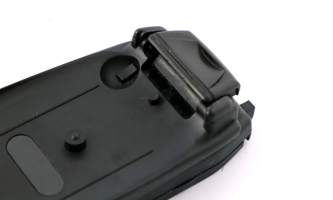 BMW E60 E81 E87 E90 F10 Snap-in Adaptador Basico Tel?fono Iphone 3G - SKU 2158682 - Número de pieza 2158682