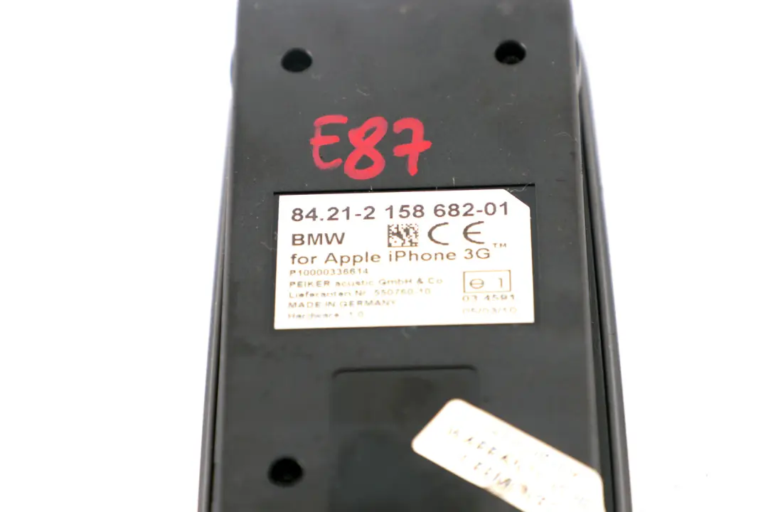Snap-In Adapter Telefono Base Iphone 3G per BMW E60 E81 E87 E90 F10 con numero di parte 2158682 BMW E60 E81 E87 E90 F10 Snap-In Adapter Telefono Base Iphone 3G - SKU 2158682 - Numero di parte 2158682