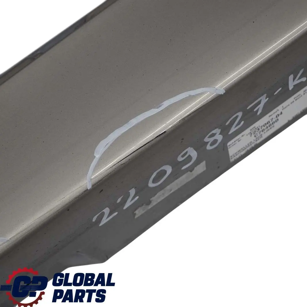 BMW F10 F11 Puerta Sill Cubierta Falda Panel Izquierdo N / Cachemira Plata - A72 - SKU 2209827-KAS - Número de pieza 2209827