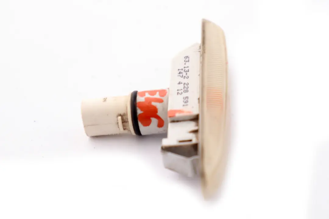 Zusatzblinkleuchte Vorne/ Seitlich Weiss Links für BMW 3 er E46 mit Teilenummer 2228591 BMW 3 er E46 Zusatzblinkleuchte Vorne/ Seitlich Weiss Links - SKU 2228591 - Teilenummer 2228591