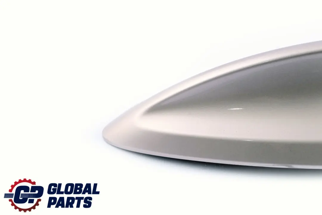 Tetto Antenna Squalo Fin Cover Orionsilber Metallic per BMW F22 F30 F32 con numero di parte 7269553 BMW F22 F30 F32 Tetto Antenna Squalo Fin Cover Orionsilber Metallic - SKU 2238586-ORION - Numero di parte 7269553