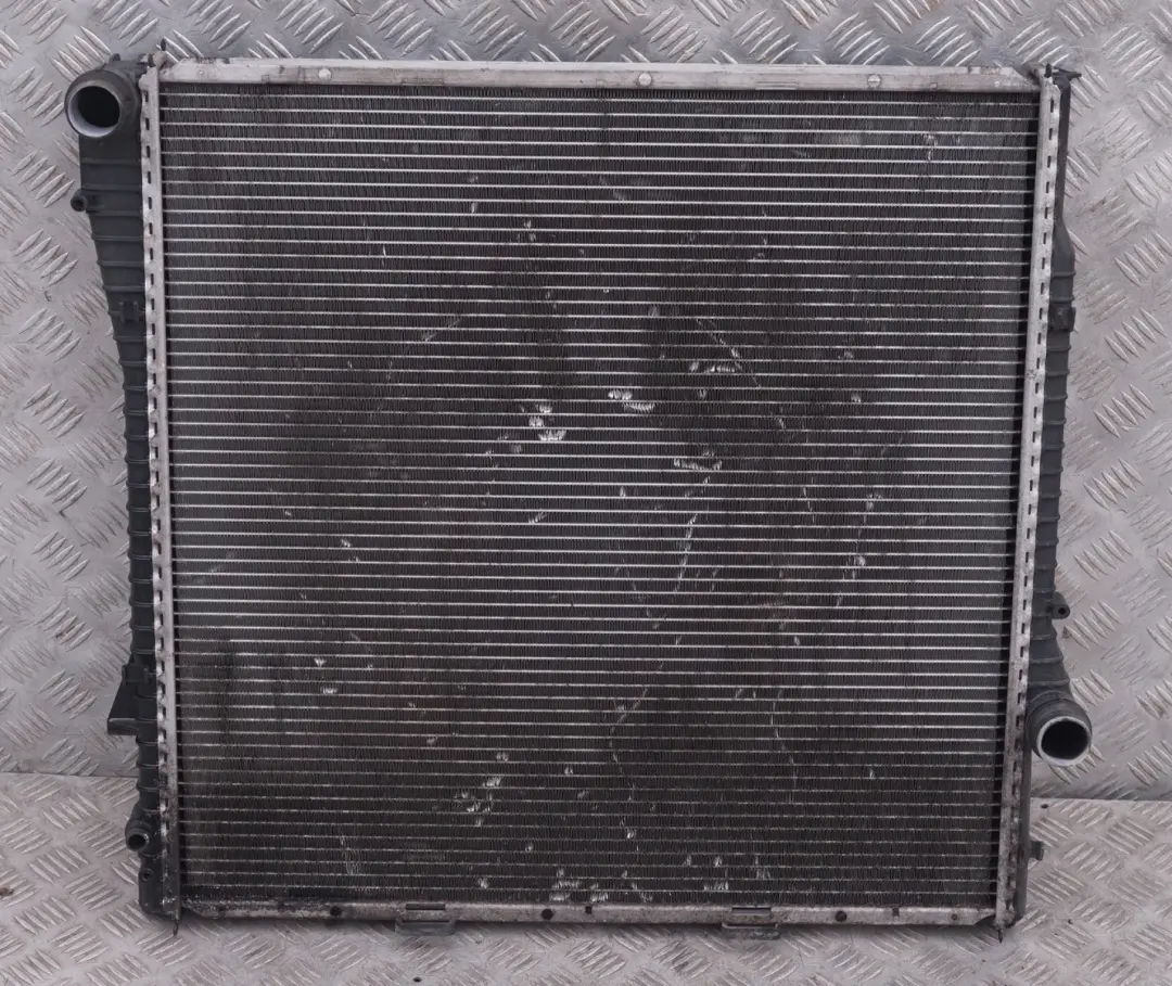Cooling Radiator Manual Transmission to BMW X5 Series E53 3.0d 3.0i Engine with Part number 1439099 BMW X5 Series E53 3.0d 3.0i Engine Cooling Radiator Manual Transmission - SKU 2248723 - Part number 1439099