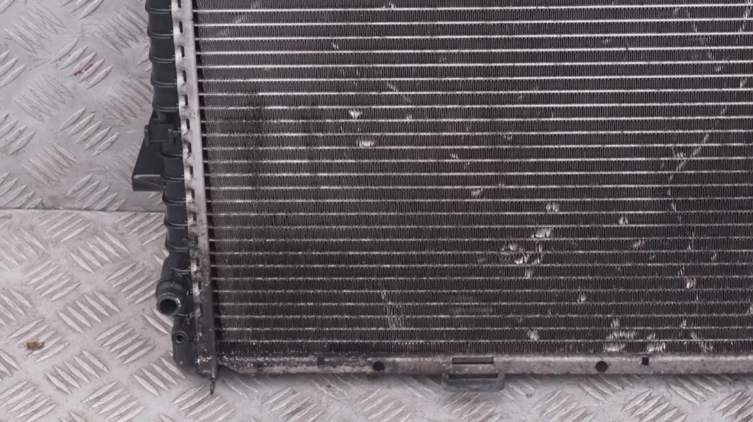 BMW X5 Series E53 3.0d 3.0i Engine Cooling Radiator Manual Transmission - SKU 2248723 - Part number 1439099