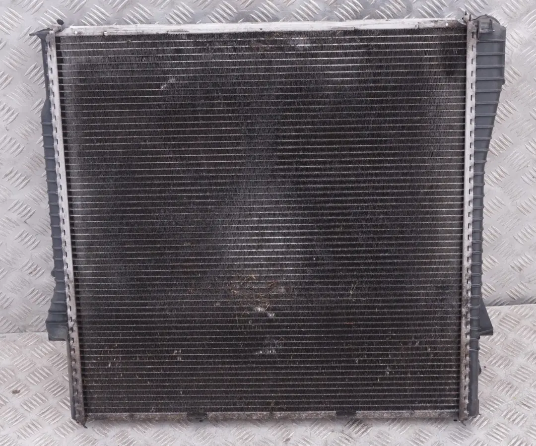 BMW X5 Series E53 3.0d 3.0i Engine Cooling Radiator Manual Transmission - SKU 2248723 - Part number 1439099