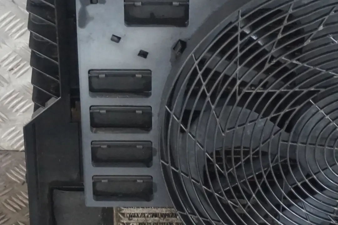 M57N M57N2 730d Complete Engine Cooling Radiator Shroud Fan to BMW 7 Series E65 with Part number 2249458 BMW 7 Series E65 M57N M57N2 730d Complete Engine Cooling Radiator Shroud Fan - SKU 2249458-1 - Part number 2249458