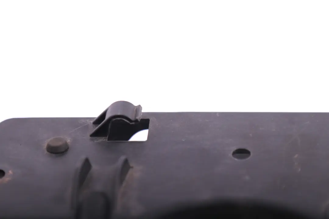 Cubierta del Radiador Modulo Portador Superior para BMW E65 E66 con número de pieza 2249878 BMW E65 E66 Cubierta del Radiador Modulo Portador Superior - SKU 2249878 - Número de pieza 2249878