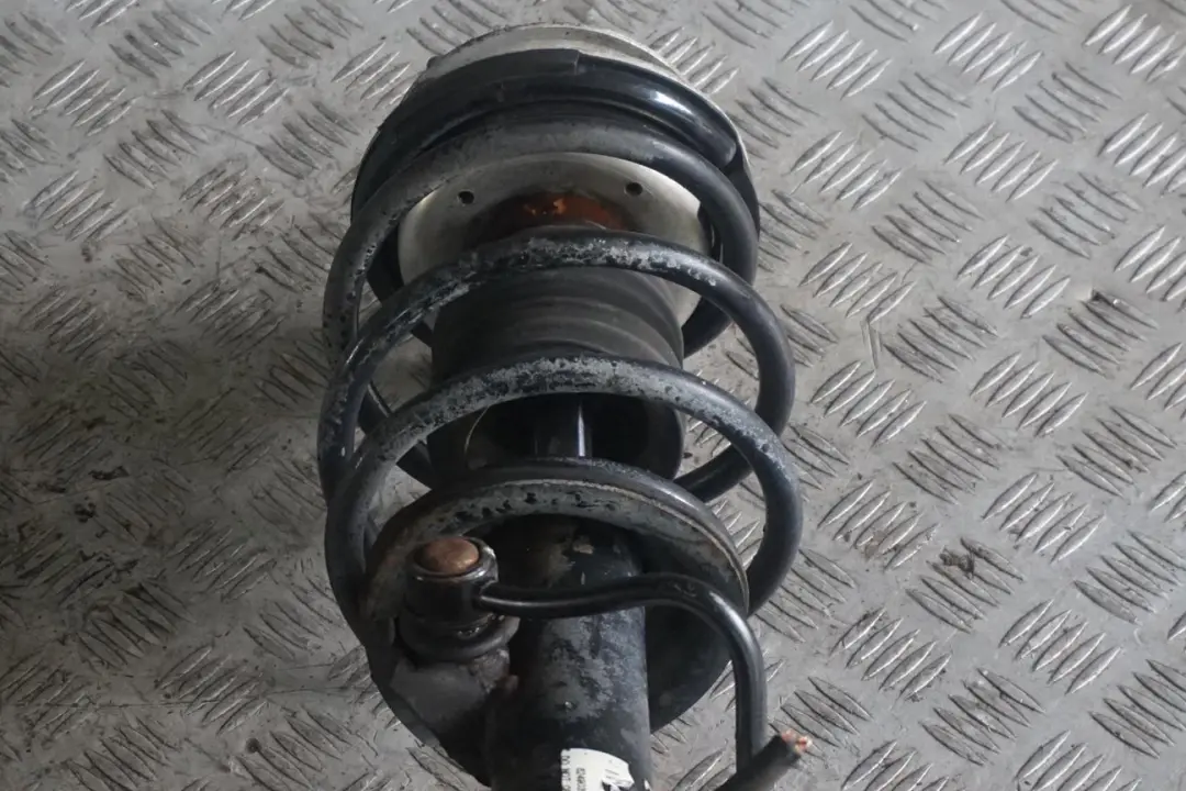 320Ci M54 170PS M Sport Coilover Ammortizzatore Davanti SX per BMW E46 Cabrio con numero di parte 2282101 BMW E46 Cabrio 320Ci M54 170PS M Sport Coilover Ammortizzatore Davanti SX - SKU 2282101 - Numero di parte 2282101