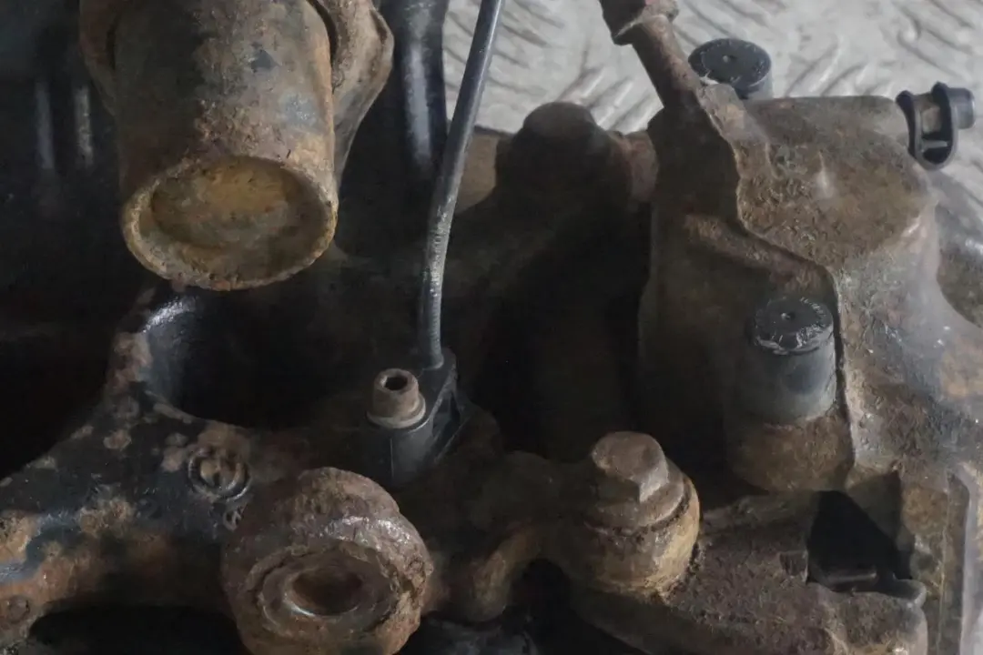 320Ci M54 M Sport Front Right O/S Suspension Leg Brake Disc to BMW 3 E46 Cabrio with Part number 2282102 BMW 3 E46 Cabrio 320Ci M54 M Sport Front Right O/S Suspension Leg Brake Disc - SKU 2282102 - Part number 2282102