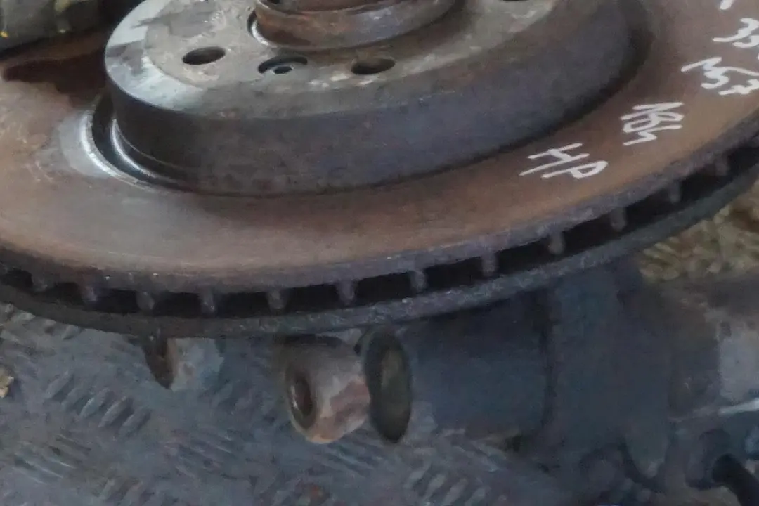 M57 M Sport Front Right O/S Suspension Leg Brake Disc to BMW 3 E46 Saloon 330d with Part number 2282460 BMW 3 E46 Saloon 330d M57 M Sport Front Right O/S Suspension Leg Brake Disc - SKU 2282460 - Part number 2282460