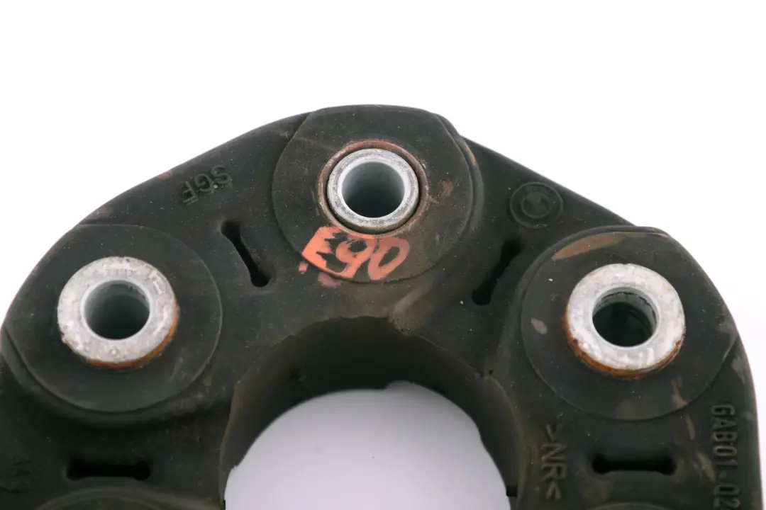 Junta Universal Eje De Goma para BMW E60 E63 E90 E92 con número de pieza 2282573 BMW E60 E63 E90 E92 Junta Universal Eje De Goma - SKU 2282573 - Número de pieza 2282573