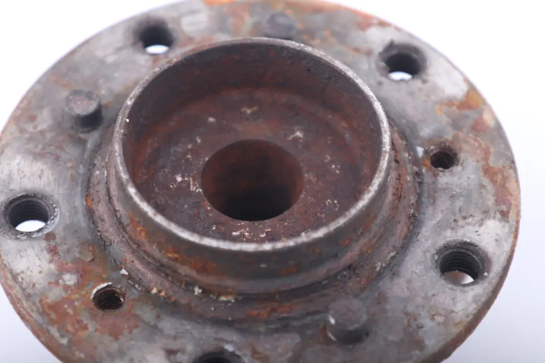 BMW 3 5 6 Reihe E90 E92 M3 E60 E61 M5 E63 M6 Radnabe mit Lager vorne - SKU 2282670 - Teilenummer 2282670