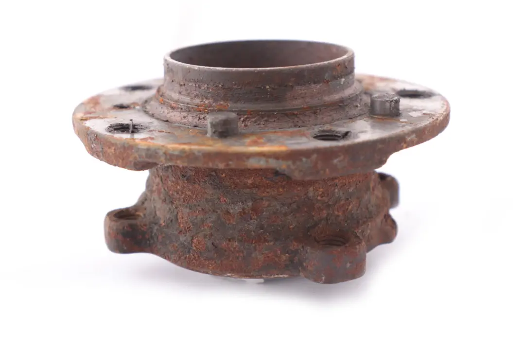 Front Wheel Bearing Hub to BMW 3 5 6 Series E90 E92 M3 E60 E61 M5 E63 M6 with Part number 2282670 BMW 3 5 6 Series E90 E92 M3 E60 E61 M5 E63 M6 Front Wheel Bearing Hub - SKU 2282670 - Part number 2282670