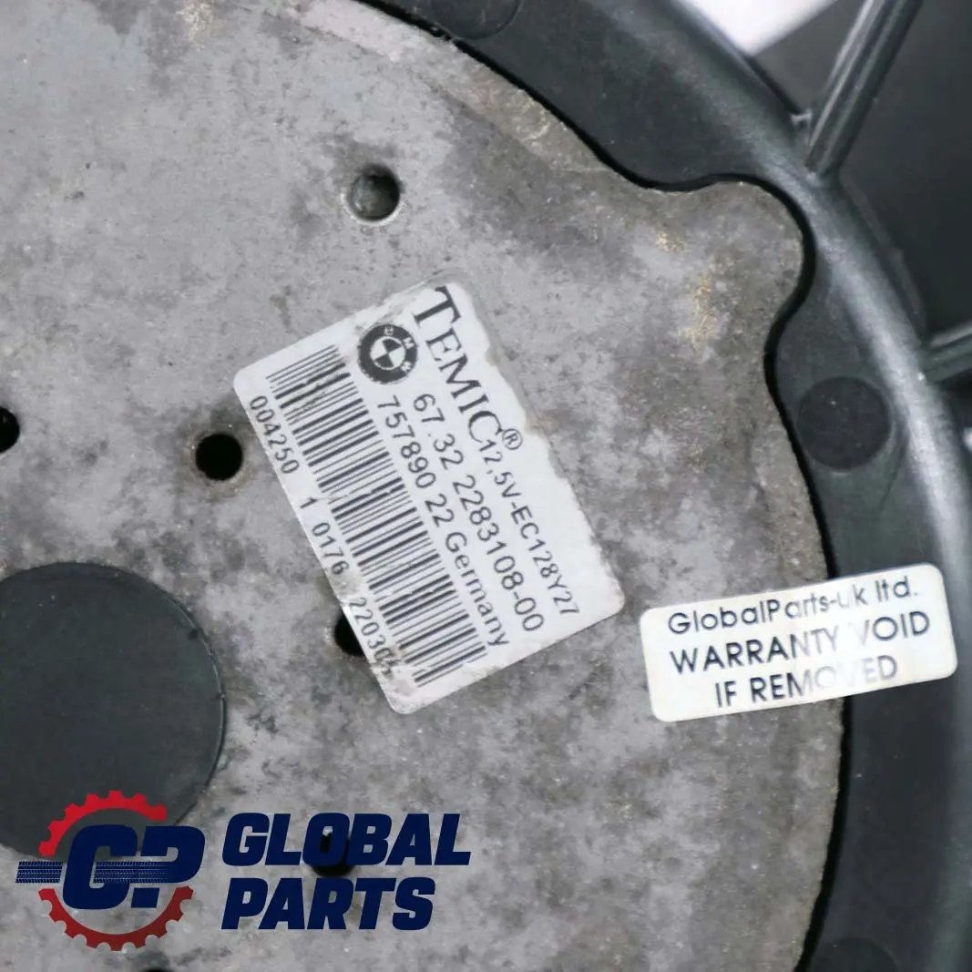 Lüfterzarge mit Lüfter 850W für BMW 5 6 E60 E61 E63 E64 M5 M6 Diesel mit Teilenummer 2282936 BMW 5 6 E60 E61 E63 E64 M5 M6 Diesel Lüfterzarge mit Lüfter 850W - SKU 2282936 - Teilenummer 2282936