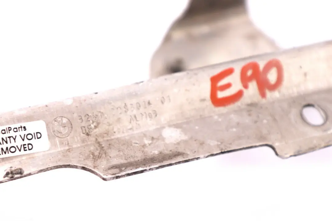 Bracket Expansion Hose Pipe to BMW 3 Series E90 M3 E92 E93 LCI with Part number 2283014 BMW 3 Series E90 M3 E92 E93 LCI Bracket Expansion Hose Pipe - SKU 2283014 - Part number 2283014