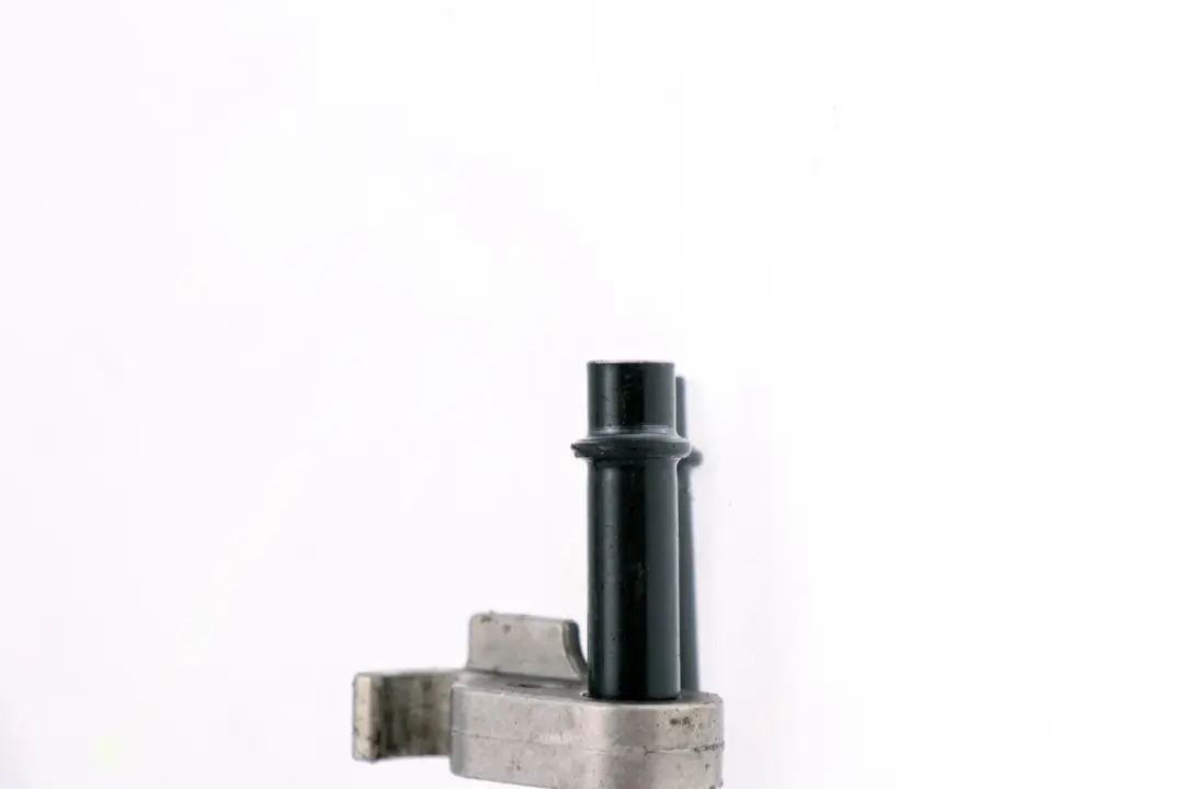 Tubo Retorno del Enfriador de Aceite de la Transmision para BMW E90 E92 E93 M3 con número de pieza 2283585 BMW E90 E92 E93 M3 Tubo Retorno del Enfriador de Aceite de la Transmision - SKU 2283585 - Número de pieza 2283585