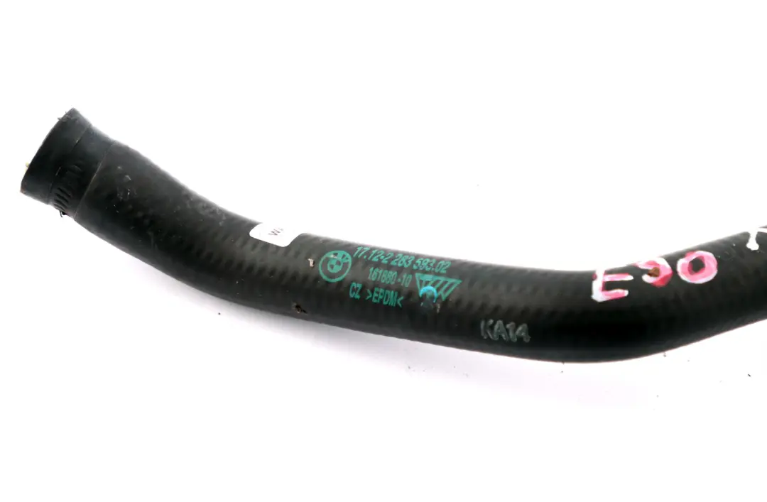 Tubo di Riscaldamento Radiatore Olio Coolante per BMW E90 E92 E93 LCI M3 con numero di parte 2283593 BMW E90 E92 E93 LCI M3 Tubo di Riscaldamento Radiatore Olio Coolante - SKU 2283593 - Numero di parte 2283593