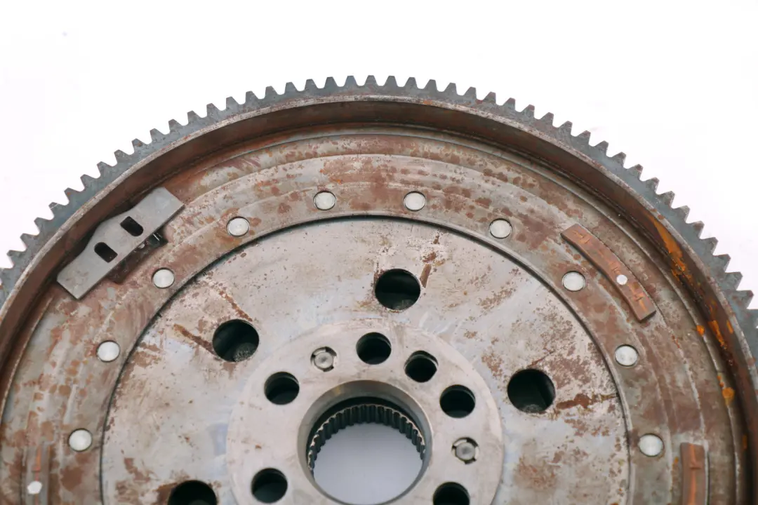 Volano Doppio A Doppia Massa DKG per BMW F87 M2 F80 M3 F82 F83 M4 con numero di parte 2283829 BMW F87 M2 F80 M3 F82 F83 M4 Volano Doppio A Doppia Massa DKG - SKU 2283829 - Numero di parte 2283829