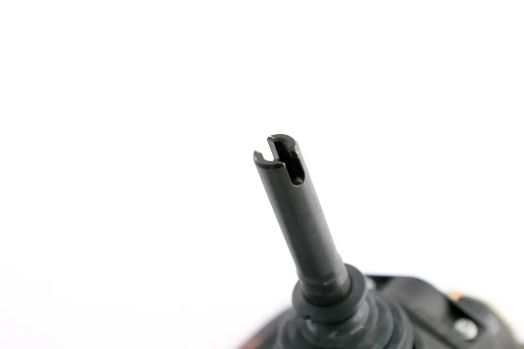 BMW E60 E61N E63 M5 M6 Dźwignia Wybierak Biegów - SKU 2283851 - Numer Części 2282677