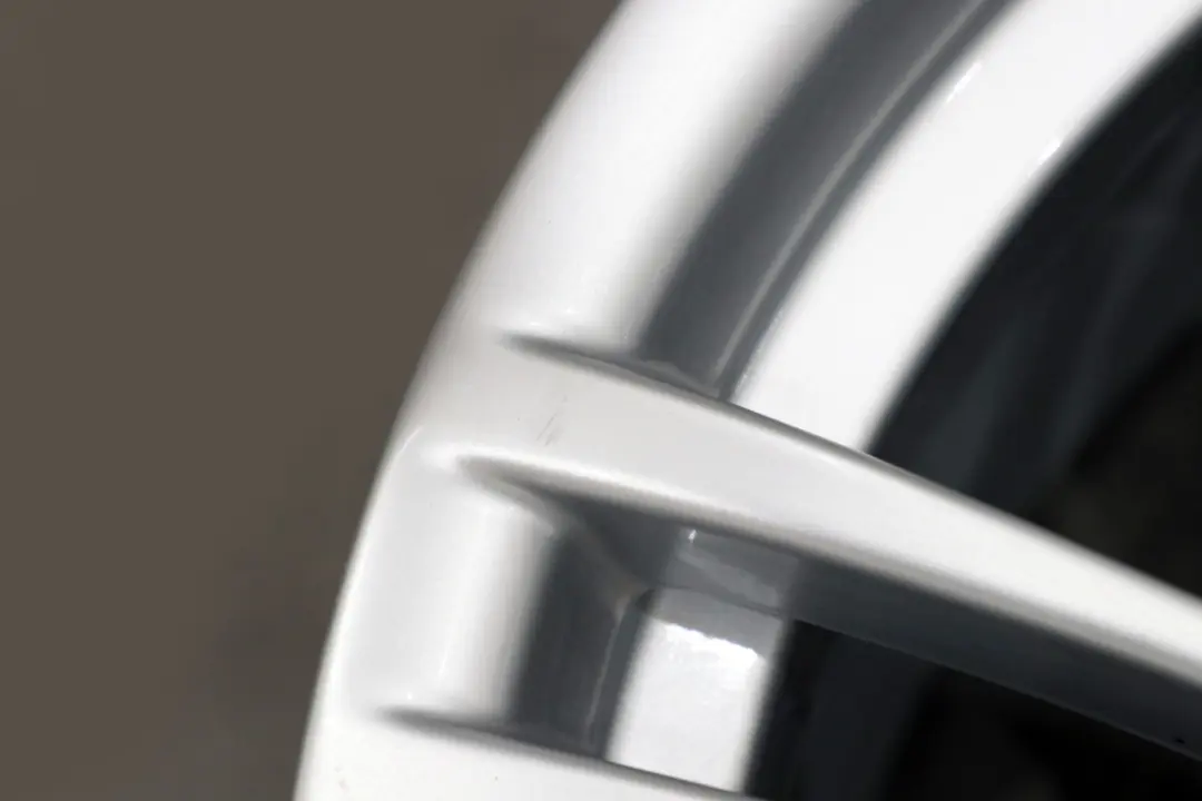 Alloy Rim 18" Doppelspeiche 270 8J 18" ET:20 to BMW 3 Series E90 E92 E93 M3 Wheel with Part number 2283905 BMW 3 Series E90 E92 E93 M3 Wheel Alloy Rim 18" Doppelspeiche 270 8J 18" ET:20 - SKU 2283905-2 - Part number 2283905