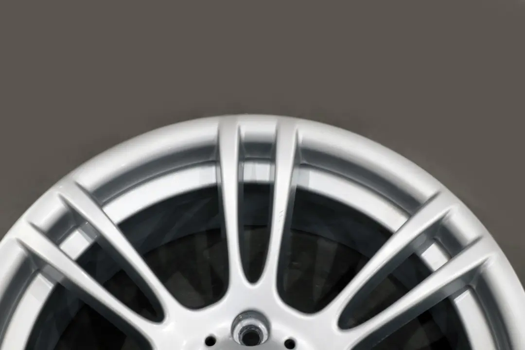 Alufelge Felge 18" Rad Doppelspeiche 270 8J ET:20 für BMW 3 er E90 E92 E93 M3 mit Teilenummer 2283905 BMW 3 er E90 E92 E93 M3 Alufelge Felge 18" Rad Doppelspeiche 270 8J ET:20 - SKU 2283905-2 - Teilenummer 2283905