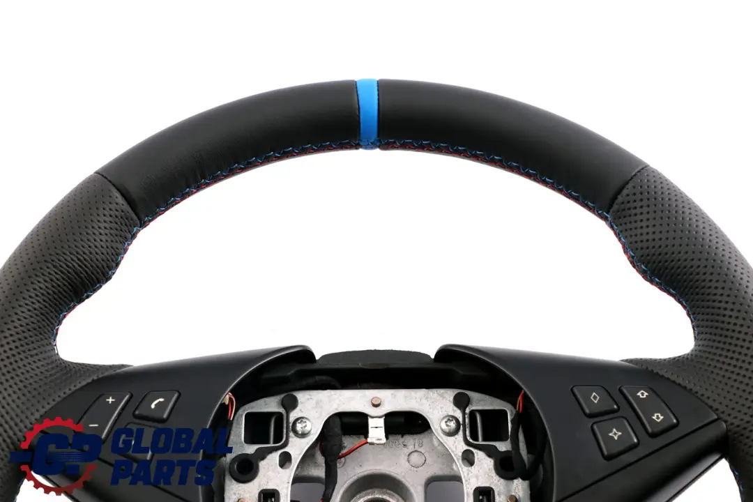 NUOVA Pelle M-Sport Volante M-tricolori Fili per BMW E60 E61 E63 E64 LCI con numero di parte 2283939 BMW E60 E61 E63 E64 LCI NUOVA Pelle M-Sport Volante M-tricolori Fili - SKU 2283939-1 - Numero di parte 2283939