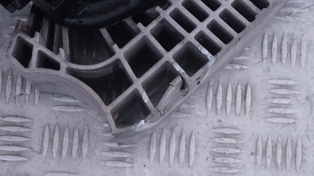 BMW 5 6 Series 1 E60 M5 E63 E64 M6 Rear Differential Diff 3,62 Ratio WARRANTY - SKU 2284030-1 - Part number 2284030