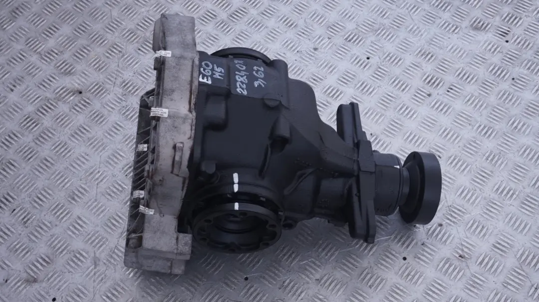 BMW 5 6 Series 1 E60 M5 E63 E64 M6 Rear Differential Diff 3,62 Ratio WARRANTY - SKU 2284030-1 - Part number 2284030