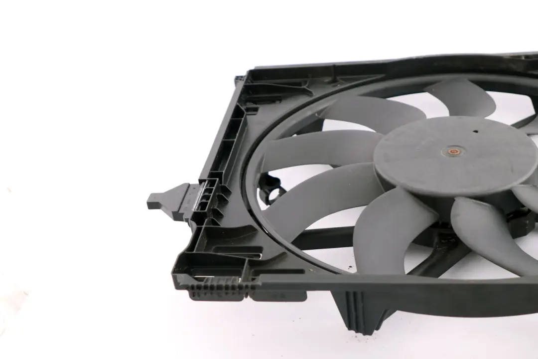 Carcasa Ventilador Motor Gasolina Con Ventilador para BMW F80 M3 F82 M4 con número de pieza 2284887 BMW F80 M3 F82 M4 Carcasa Ventilador Motor Gasolina Con Ventilador - SKU 2284887 - Número de pieza 2284887