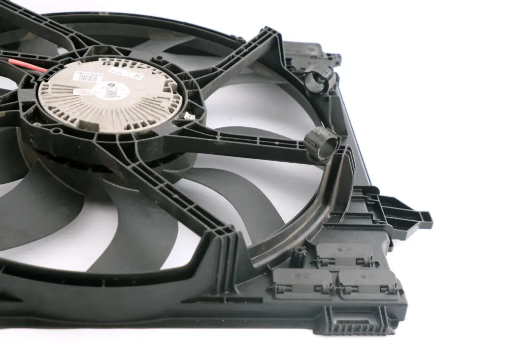 BMW F80 M3 F82 M4 Benzin Motor Lüfterge Häuse Mit Lüfter 850W - SKU 2284887 - Teilenummer 2284887