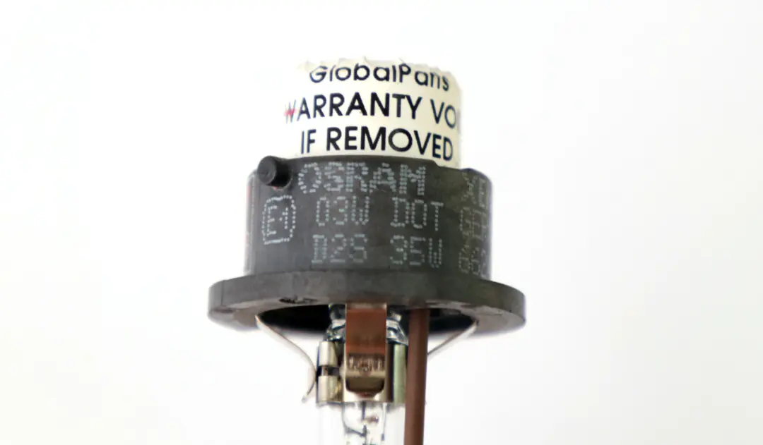 BombillaBMW Power Xenon Light D2S 35W para BMW 5 7 E46 E53 E60 E65 con número de pieza 2338066 BMW 5 7 E46 E53 E60 E65 BombillaBMW Power Xenon Light D2S 35W - SKU 2338066 - Número de pieza 2338066