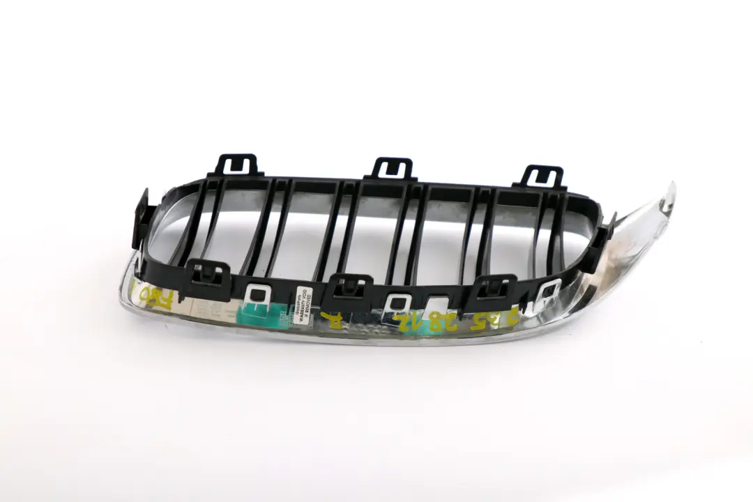 Grill Black High Gloss Right O/S Chrome to BMW 3 4 Series F80 M3 F82 M4 with Part number 2352812 BMW 3 4 Series F80 M3 F82 M4 Grill Black High Gloss Right O/S Chrome - SKU 2352812 - Part number 2352812