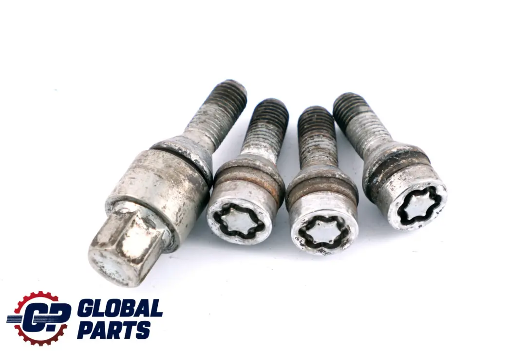 Bulloni Di Sicurezza BMW E60 E87 E90 Set Di Quattro Bulloni Ruota Con Adattatore per con numero di parte 2453959 Bulloni Di Sicurezza BMW E60 E87 E90 Set Di Quattro Bulloni Ruota Con Adattatore - SKU 2453959 - Numero di parte 2453959